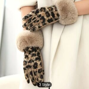Leopard Print Fur Cuff Gloves